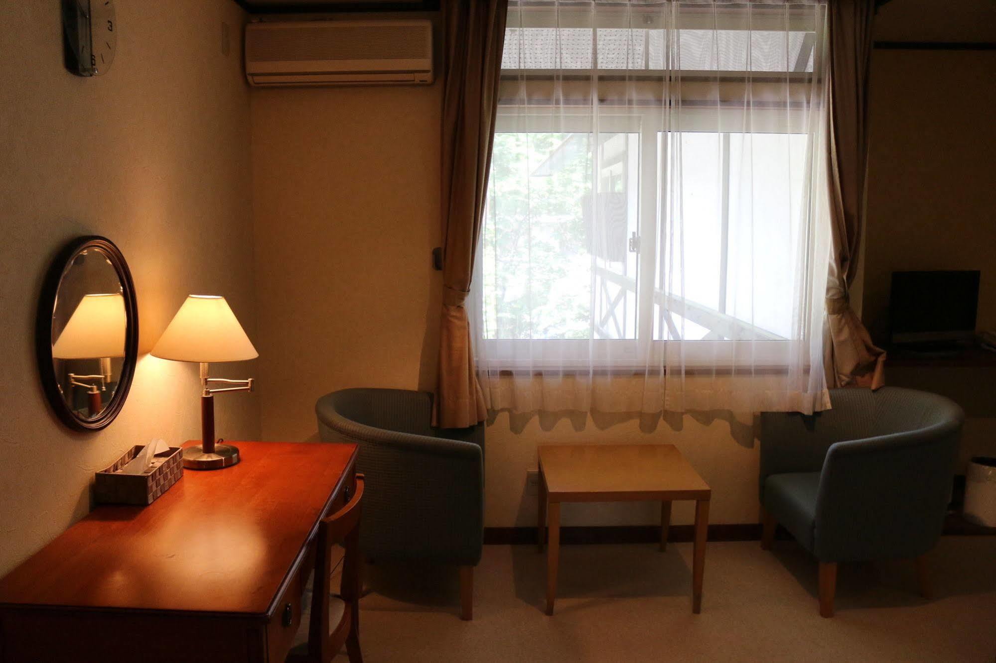 Petit Hotel Enchante Хакуба Екстер'єр фото